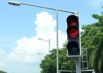 novos semáforos na faixa velha de Camobi